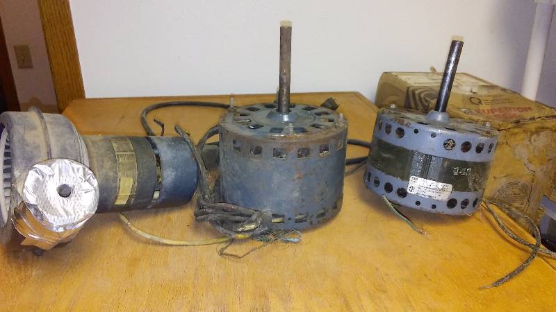 lot 153 image: Motors (2) 7.4 AMP, 115 Volt and 115 Electric Blower, tested and work