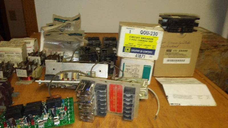 lot 160 image: Switches, Coils, Relays, Breakers