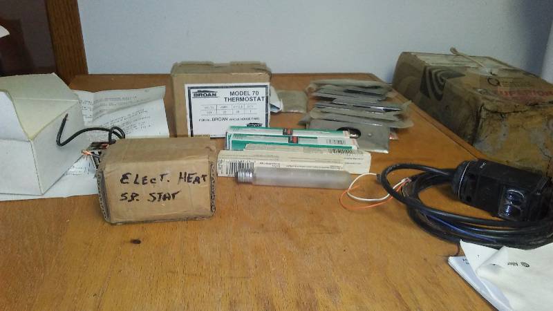 lot 162 image: Switches, Thermostats and more