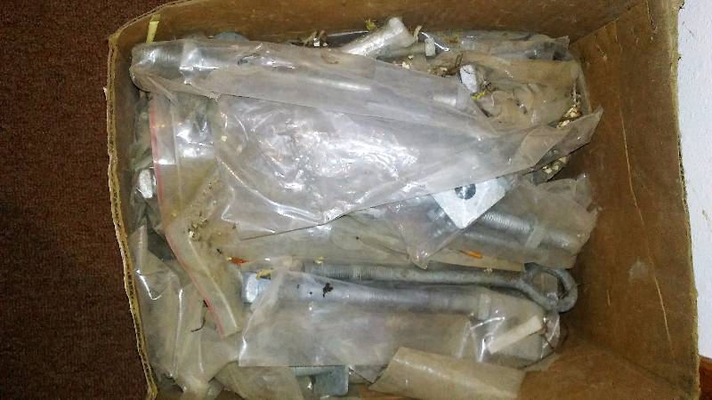 lot 173 image: Heavy Duty Cable Post Supports (2 doz. Sets)