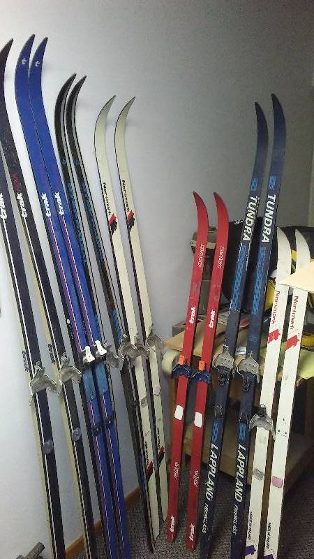 lot 194 image: Cross Country Ski Sets (7 sets)