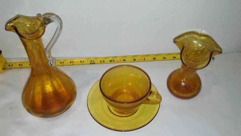 lot 16 image: Vintage Amber Glass (3) Oil Decanter, Bud Vase, Cup and Saucer