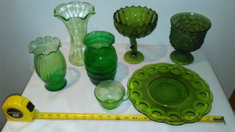 lot 36 image: Vintage Green Glass (7) including Federal Glass, E.O. Brody and Indiana Glass