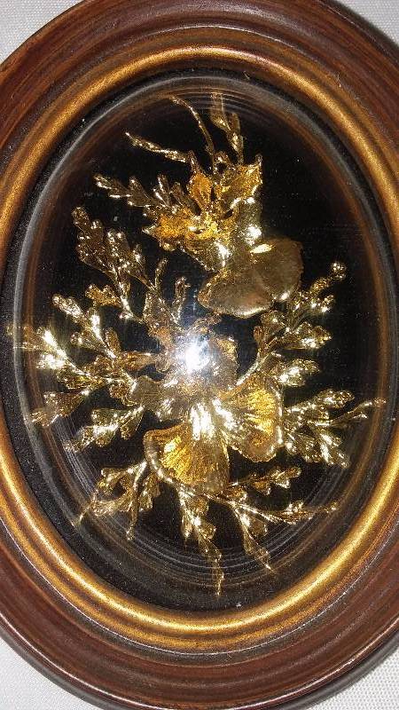 lot 38 image: 24k Gold Living Leaves, Flora-Hawaii, Hand Crafted on Maui Island