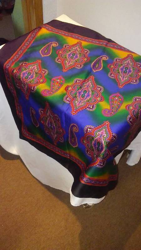 lot 50 image: Scarves from Around the world (7) Italy, France, India, Laura Borghese, Echo