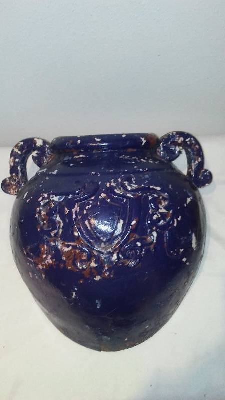 lot 74 image: Paper Mache Wall Accent Planter