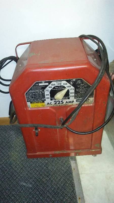 lot 139 image: Lincoln Electric Welder
