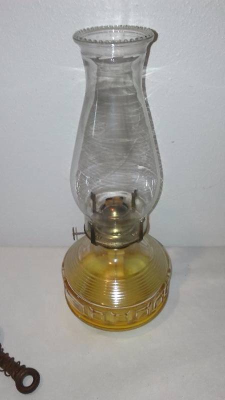 lot 95 image: Vintage Kerosene Lamp