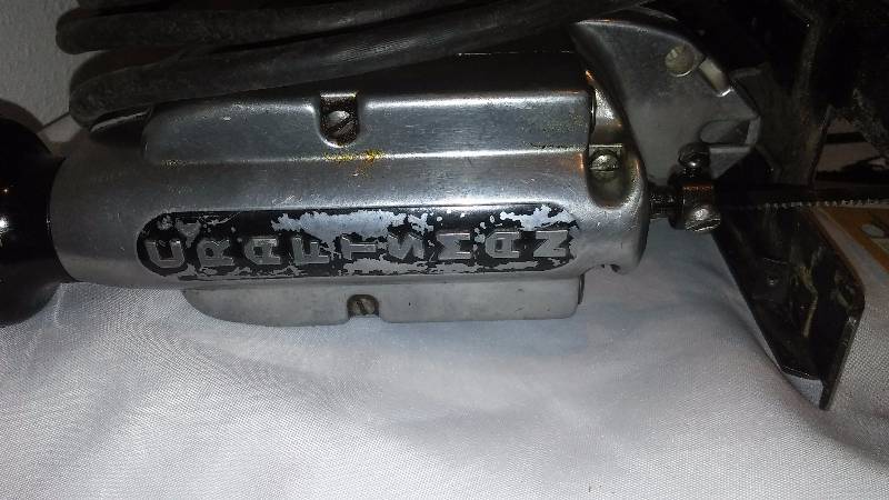 lot 104 image: Vintage Craftsman Jig Saw with wood case and blades, not tested