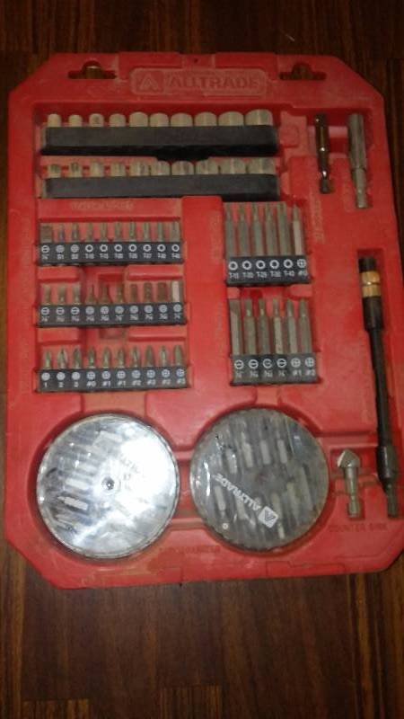 lot 4 image: Socket and Bit Set by Alltrade