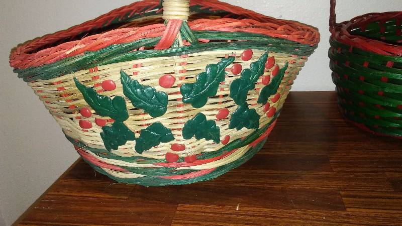lot 8 image: Wicker Baskets (3) Sturdy and good condition