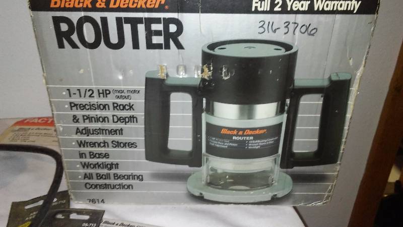 Black and Decker Router with Accessories, Antiques, Vintage, Collectibles,  Tools & More -Don't Miss Out!
