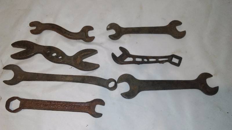 lot 173 image: Vintage Specialty Wrenches (7)