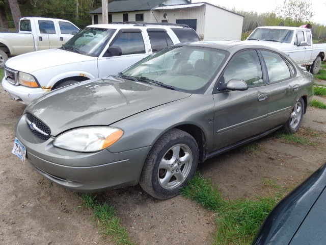 Ford Taurus SES