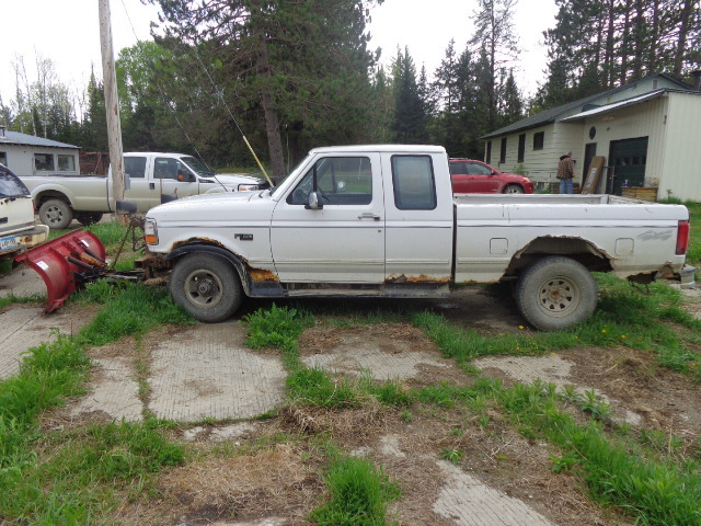 1996 Ford F150 XLT with plow
