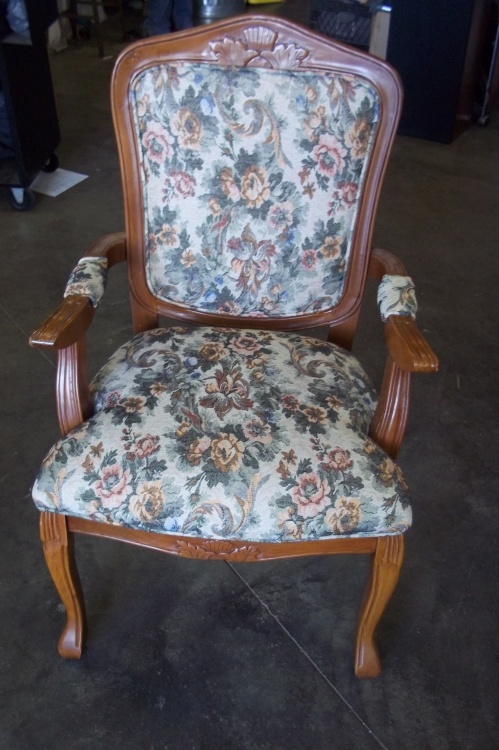 lot 30 image: Vintage Chair