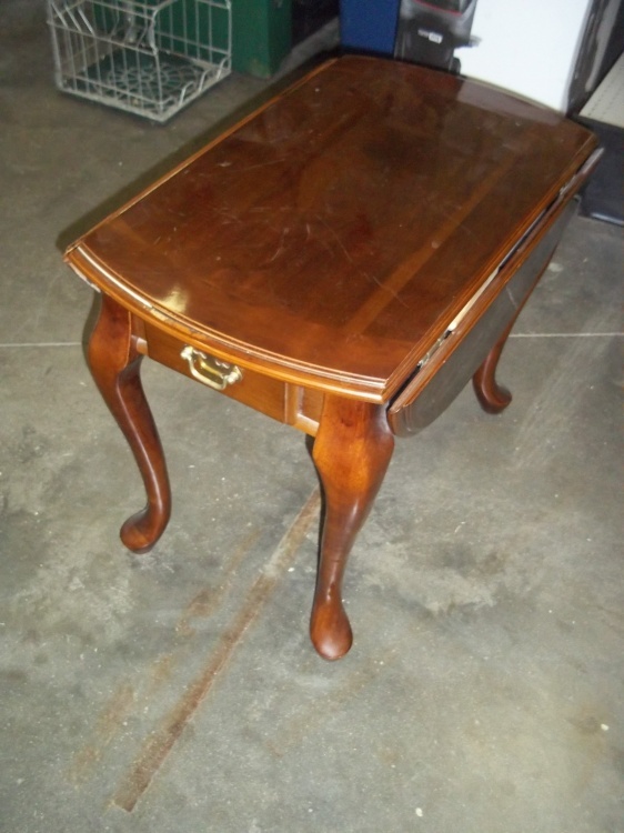 lot 150 image: End Table with fold up sides and drawer