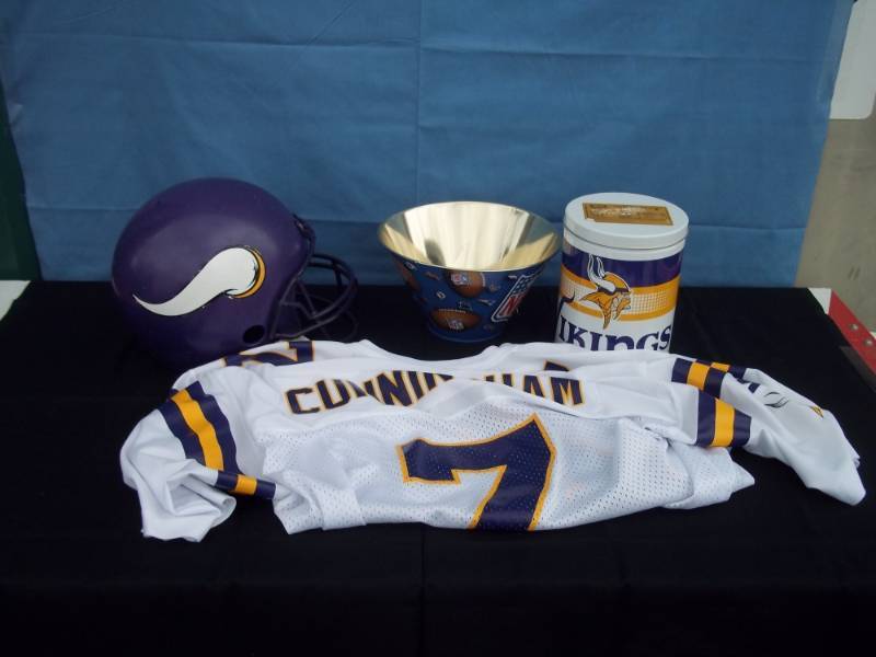 lot 12 image: Vikings Memorable lot