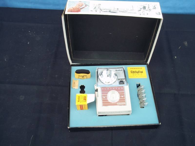 lot 24 image: Hawkeye Flash Fun mint in box camera