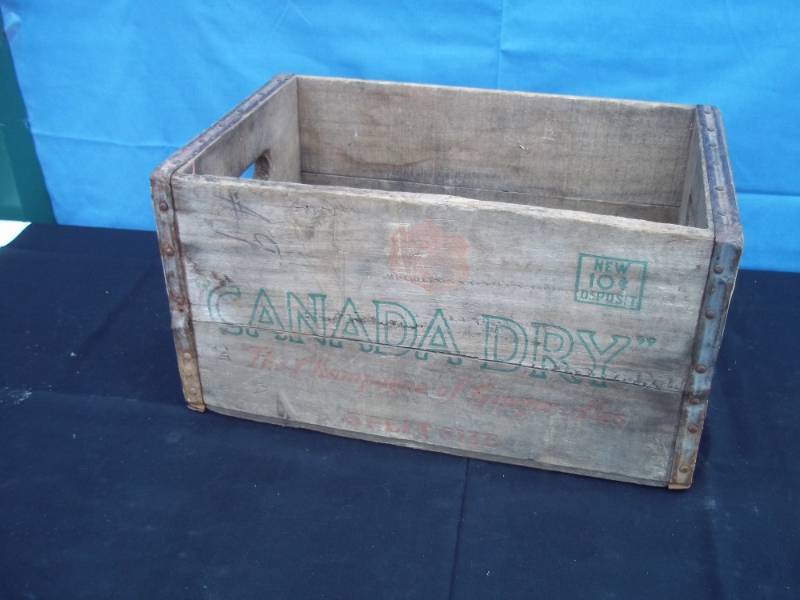 lot 47 image: Canada Dry Wood Crate