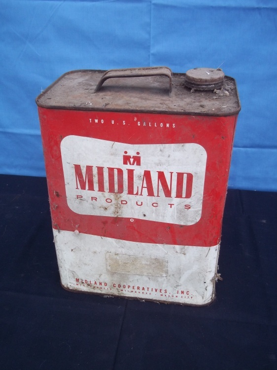 lot 51 image: Vintage Midland 2 gal Oil Can