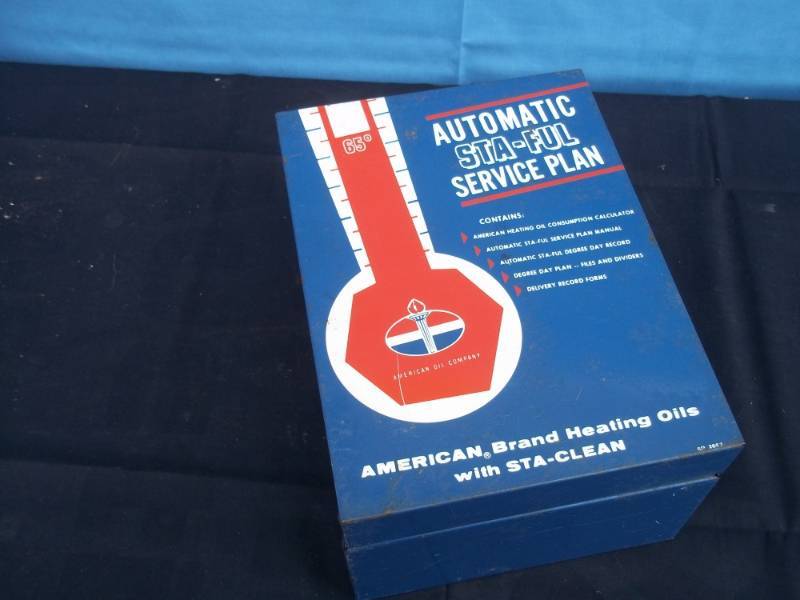 lot 54 image: American Oil Metal Salesman Box
