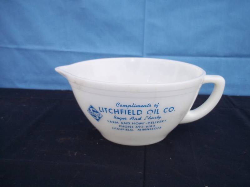 lot 56 image: Skelly Litchfield Oil Co Advertising Federal Batter Bowl