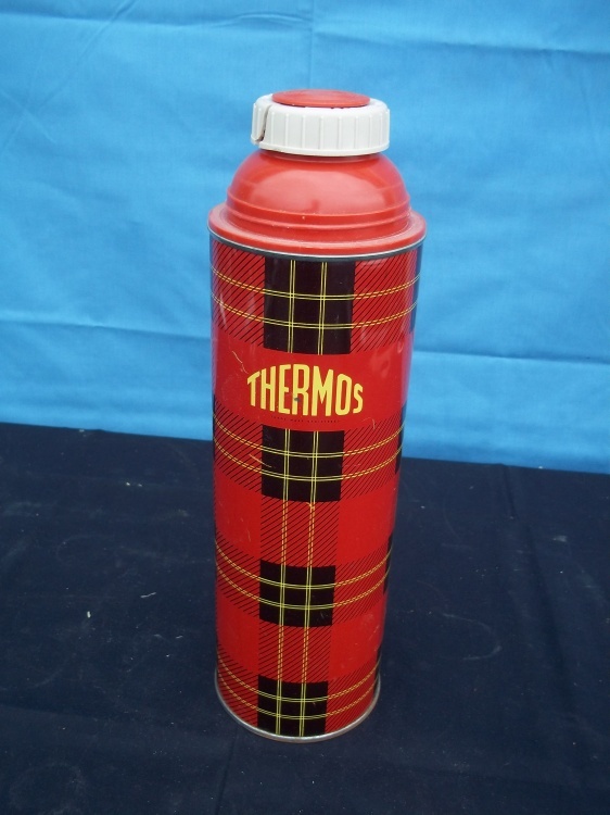 lot 74 image: Vintage Red Thermos