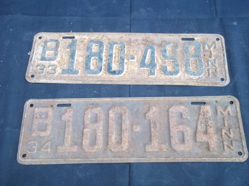 lot 81 image: 1933 and 1934 Minnesota License Plates
