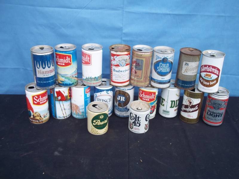 lot 130 image: Lot of vintage beer cans Hamms, Schmidt, etc