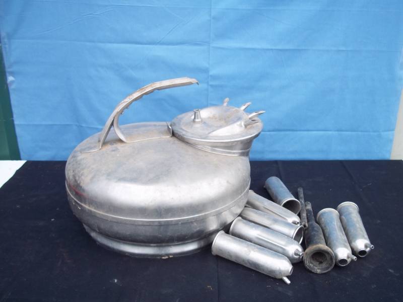 lot 131 image: Stainless Steel Surge Milker Bucket