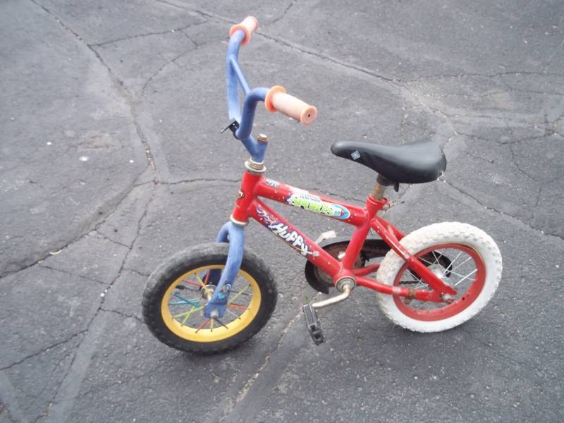lot 133 image: Huffy Kids Bike