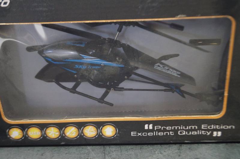 lot 4 image: RC Helicopter