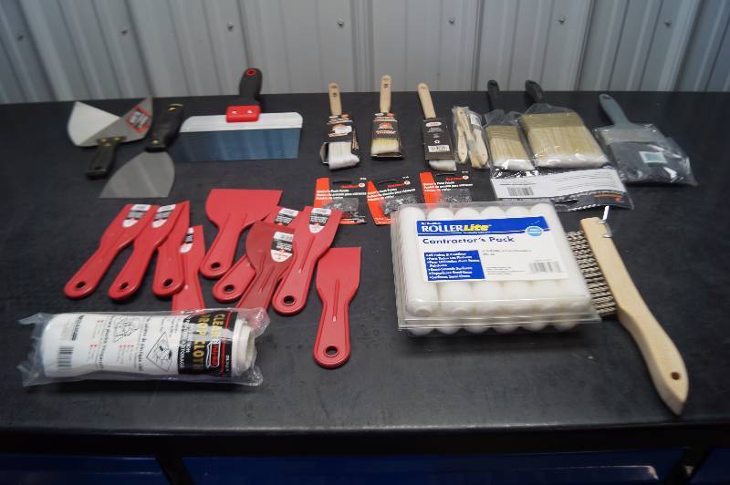 lot 22 image: Painting EquipmentSupplies
