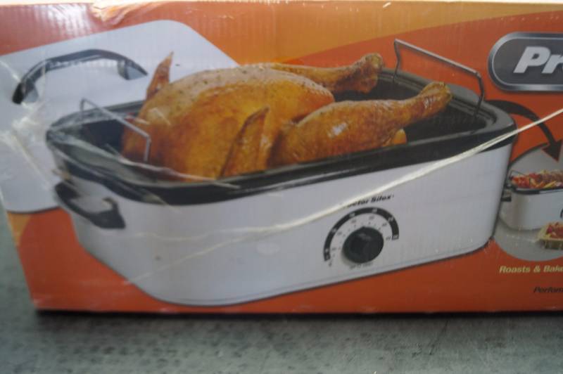 lot 23 image: Roaster Oven
