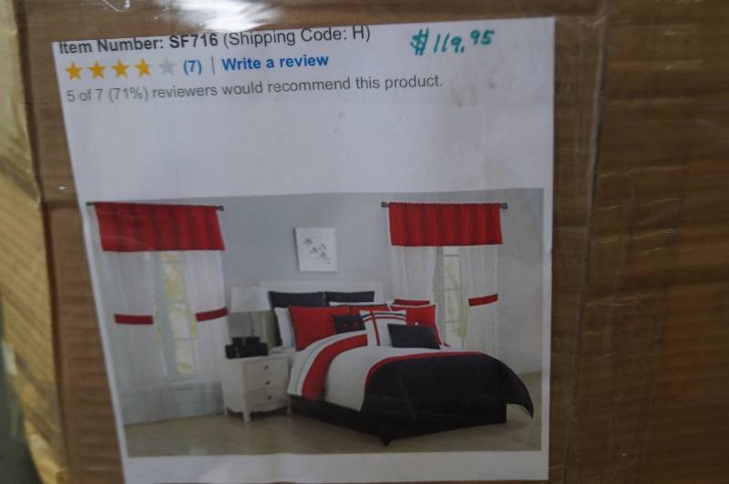 lot 30 image: Bed Linens Set