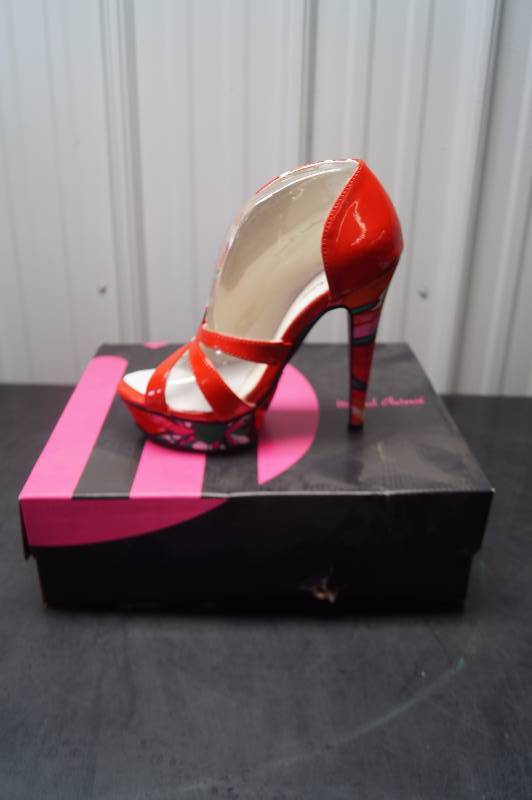 lot 55 image: Womens High Heels