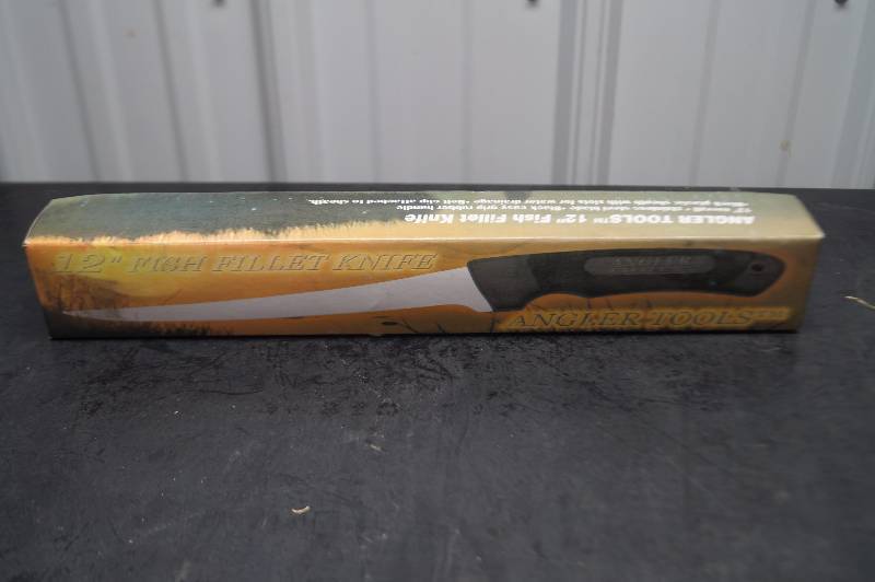 lot 77 image: Fillet Knife