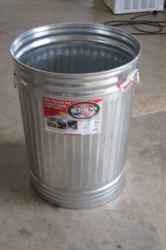 lot 116 image: Trashcan