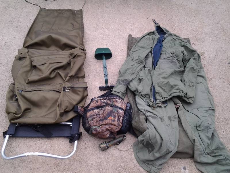 lot 63 image: Aluminum Texsport Hiking Back Pack, Duffel Bag, Water Bottle Fanny Pack, 2 Piece Green Suit (For Chemical Protection)