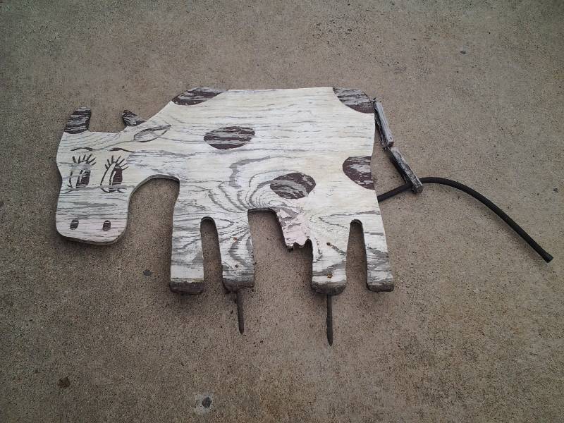 lot 69 image: Handcrafted Garden Cow Sprinkler 32x24 (Attach To Your Hose & Tail Wiggles)