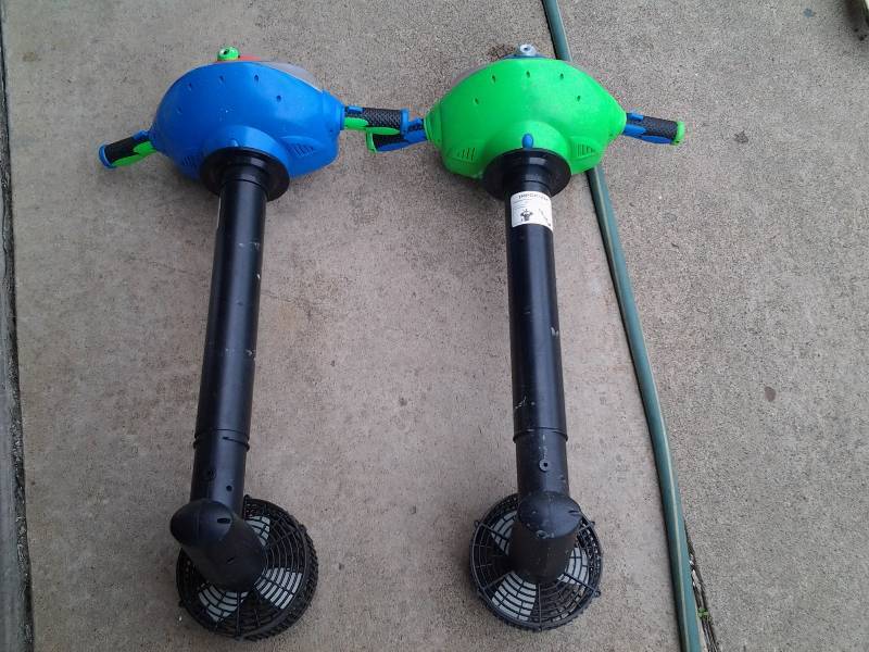 lot 70 image: 2-Water Toys (Use With Tubes)