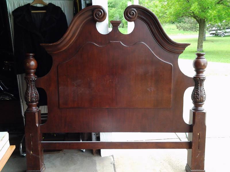 lot 71 image: 4-Poster Bed 67 Wide 65 Tall With Head Board, Foot Board, Rails, 2-65 Inch Posts, 2-45 Inch Posts