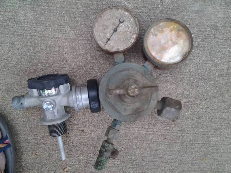lot 159 image: Oxy-Acetylene Gauges By Matheson & Other Pressure Gauge