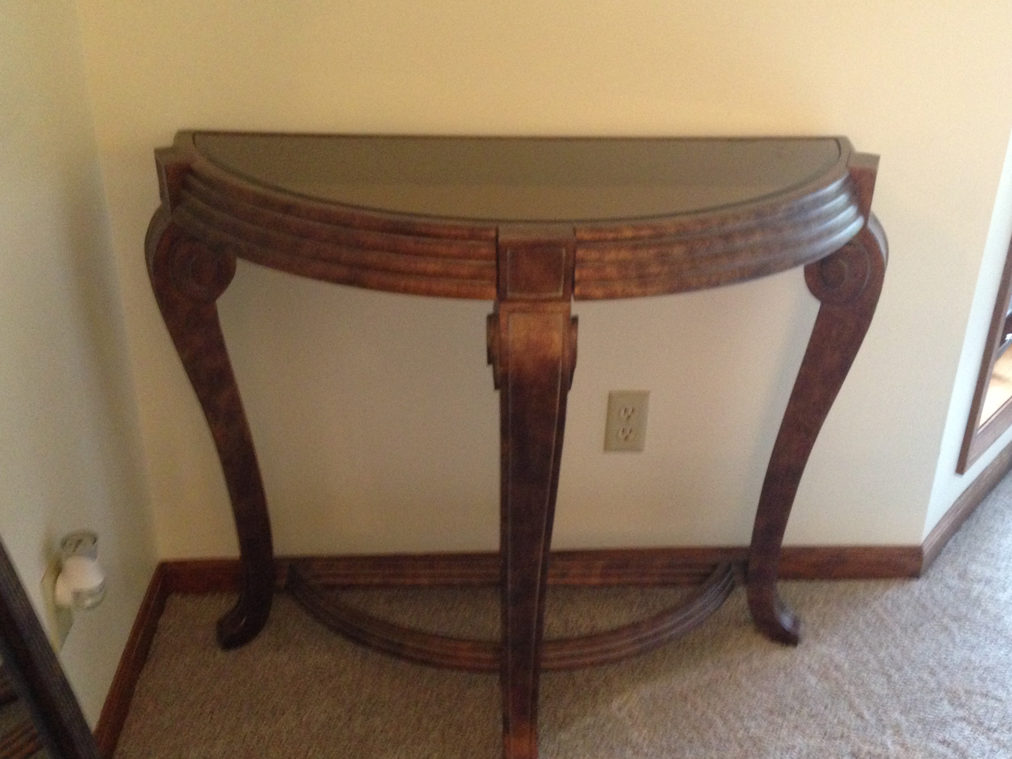 lot 6 image: Half Circle Table