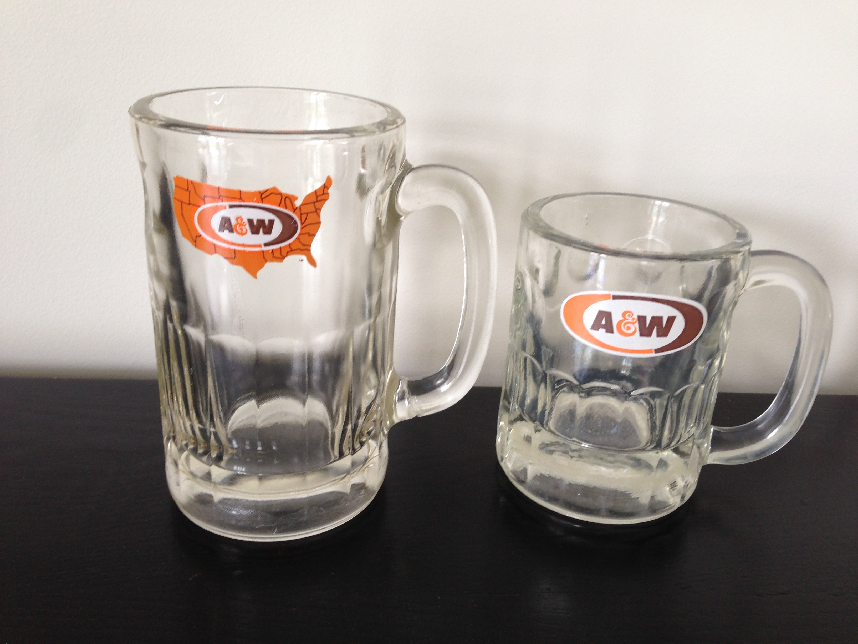lot 44 image: 2 A&W Mugs