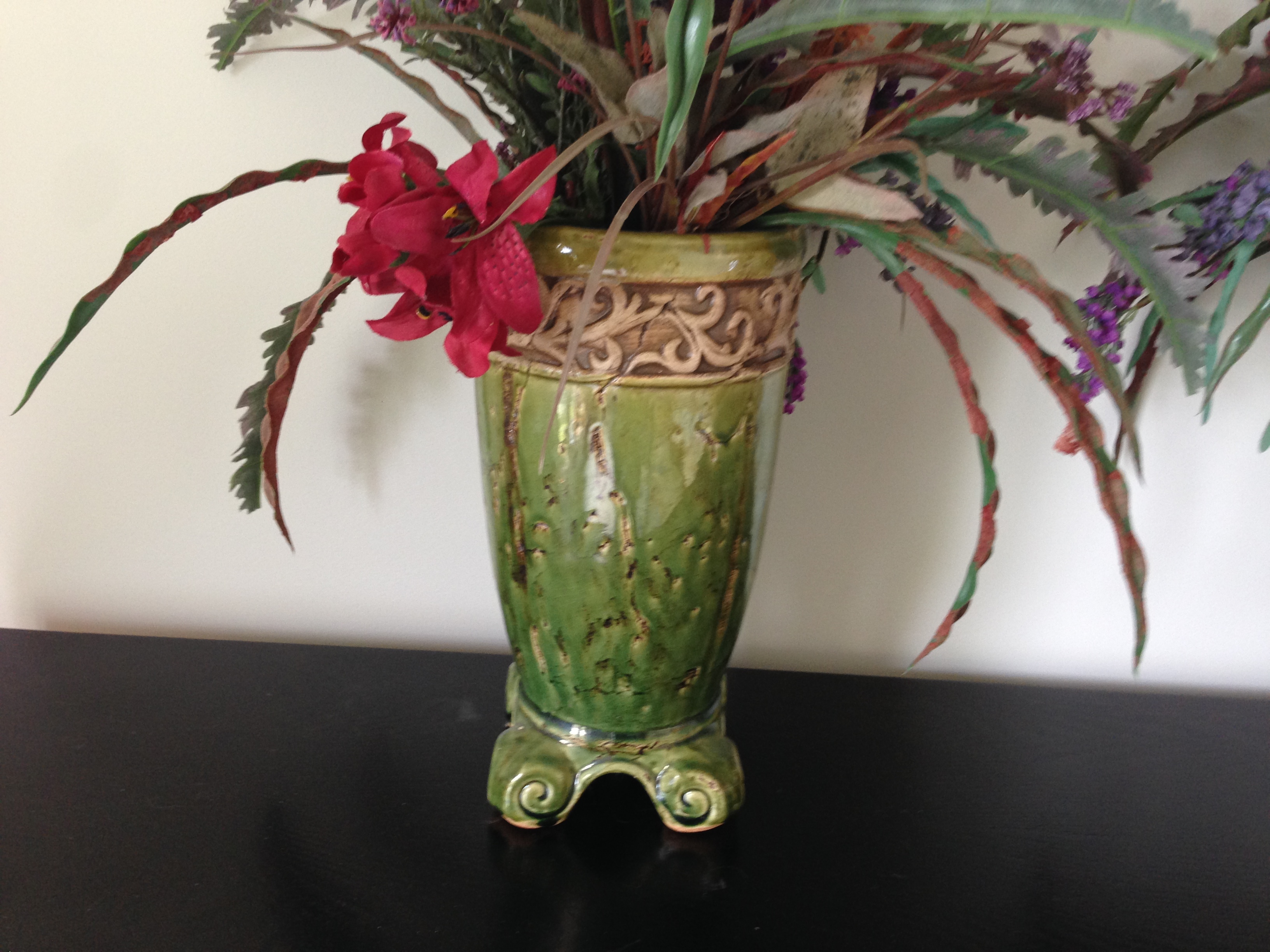 lot 54 image: 2 Floral Arrangements in Vases