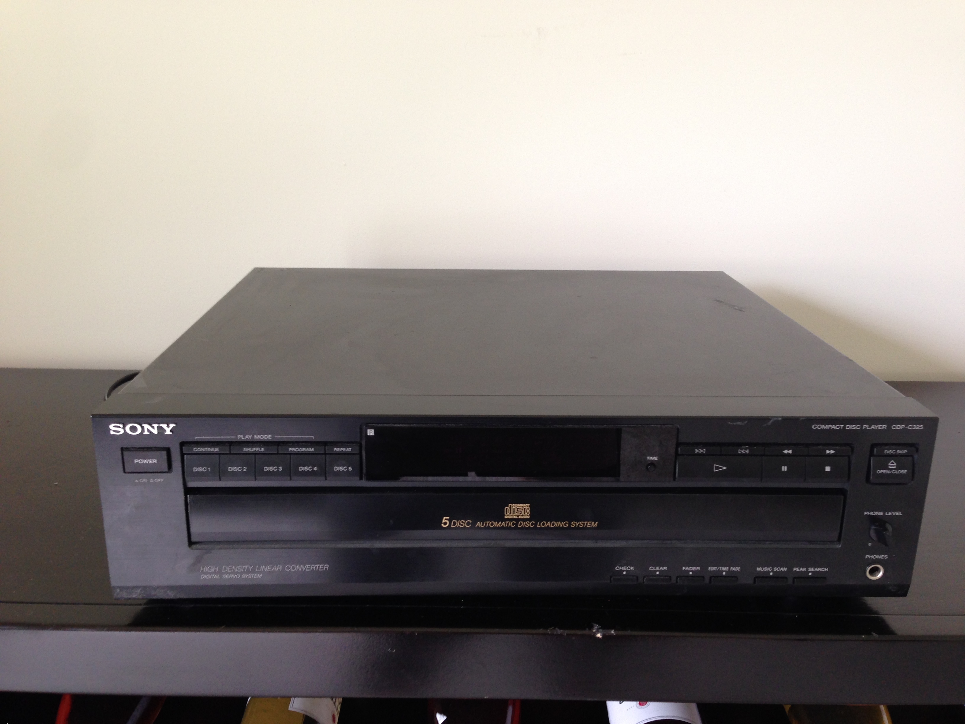 lot 80 image: SONY Compact Disc Player CD 5 Disc CDP-C325