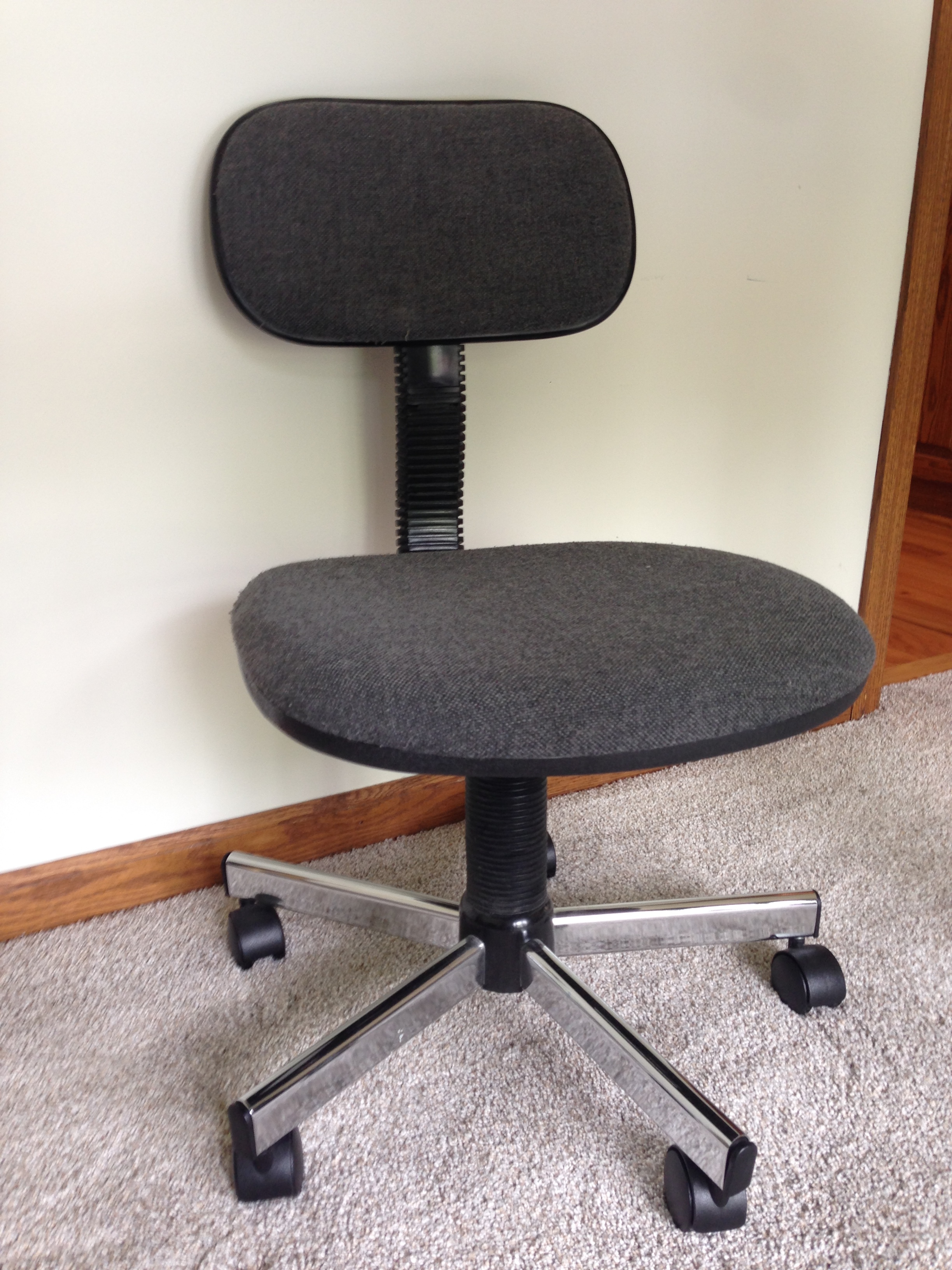 lot 90 image: Office Chair on Wheels