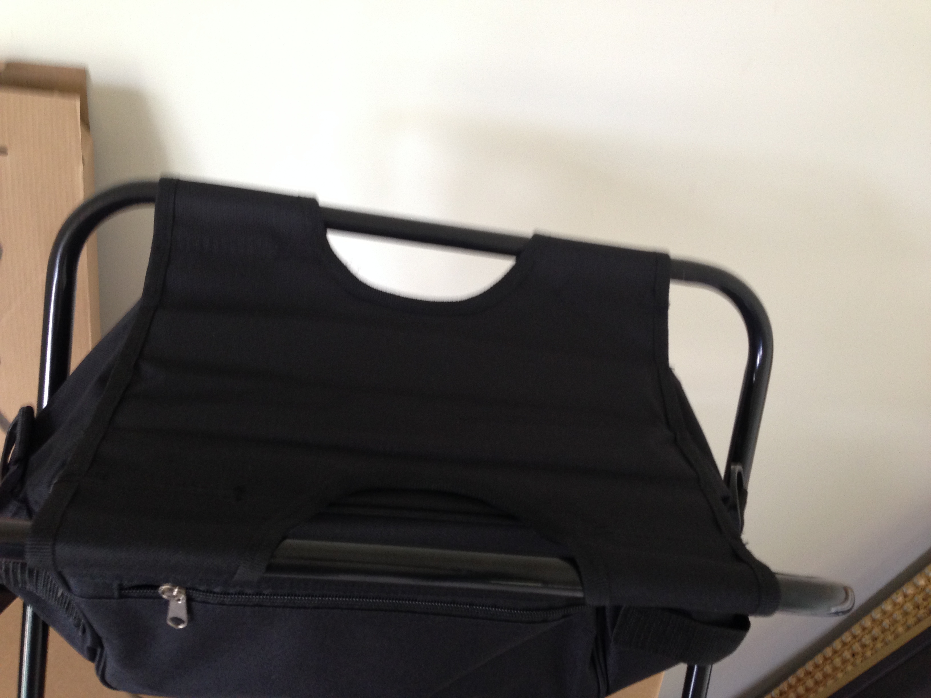 lot 92 image: 4 NEW Deluxe Cooler Chairs